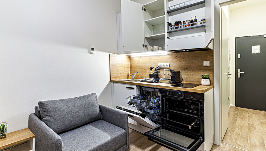 images/Home-1/room1/img-9.jpg