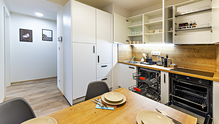 images/Home-1/room5/img-13.jpg