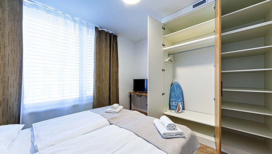 images/Home-1/room5/img-17.jpg
